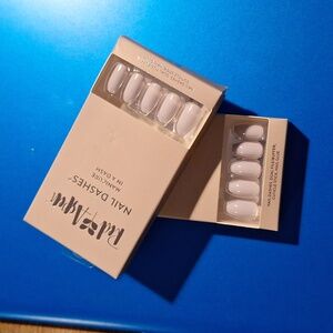 Red Aspen press on nail